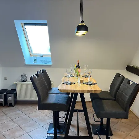 Zur Alten Post Apartment *